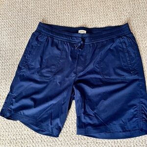 LLBean Womens Camp Vista Bermuda shorts XL